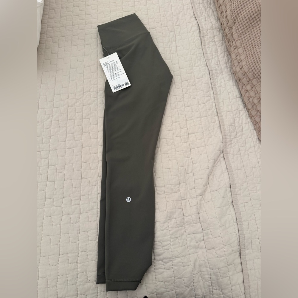 Lululemon Wunder Train 25" Tight. Army Green